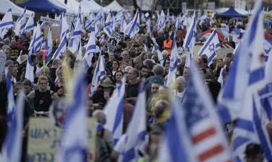 Demonstrators vow to ‘save Israel’ from Netanyahu in new protests
