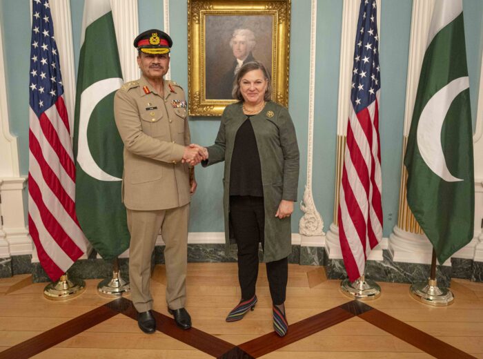 Pakistan army chief heads to Tehran as US-Iran talks stall over Hormuz